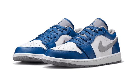 air-jordan-1-low-true-blue-45a6e4