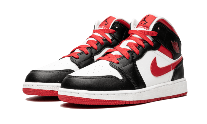 air-jordan-1-mid-very-berry-45a6e4