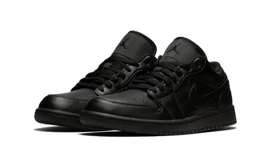 air-jordan-1-low-triple-black-2022-45a6e4