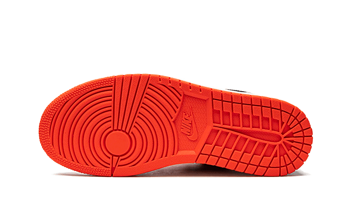 air-jordan-1-low-orange-black-45a6e4