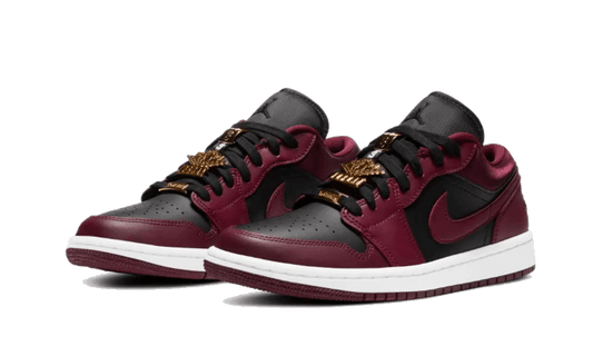 air-jordan-1-low-dark-beetroot-black-45a6e4