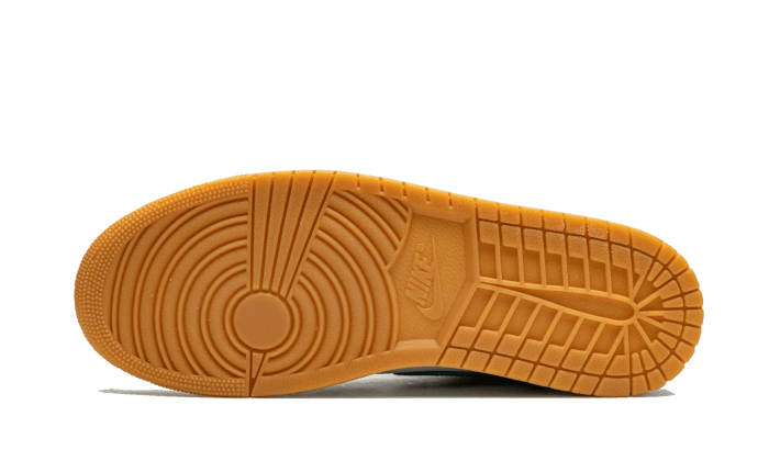 air-jordan-1-low-se-barcelona-print-45a6e4