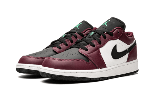 air-jordan-1-low-se-dark-beetroot-black-roma-green-45a6e4