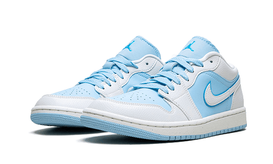 air-jordan-1-low-se-reverse-ice-blue-45a6e4