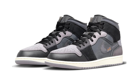 air-jordan-1-mid-inside-out-black-45a6e4