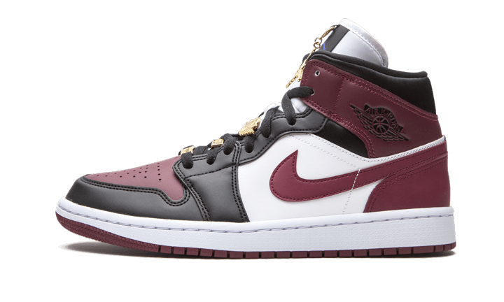 air-jordan-1-mid-se-black-dark-beetroot-45a6e4