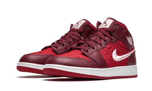 air-jordan-1-mid-se-red-quilt-45a6e4