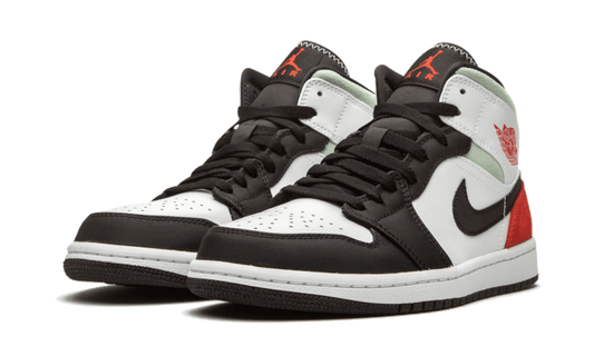 air-jordan-1-mid-se-union-black-toe-45a6e4