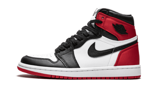 air-jordan-1-retro-high-satin-black-toe-45a6e4