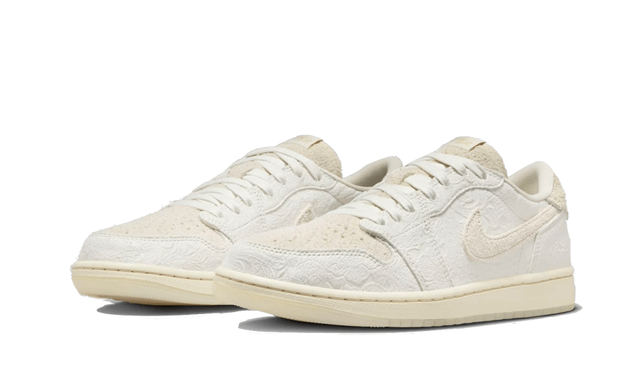 air-jordan-1-retro-low-og-chris-paul-45a6e4