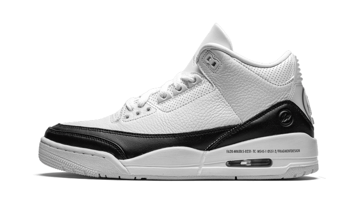 air-jordan-3-retro-fragment-white-black-45a6e4