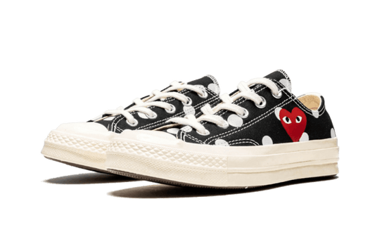 chuck-taylor-all-star-70s-ox-comme-des-garons-play-polka-dot-black-45a6e4