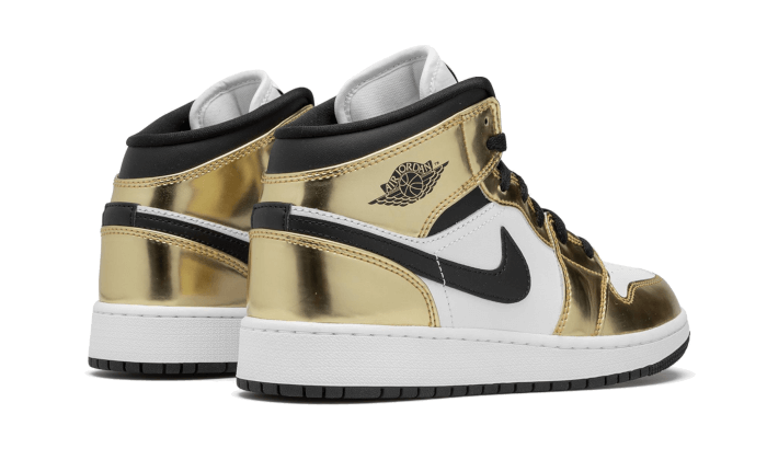 air-jordan-1-mid-white-metallic-gold-45a6e4