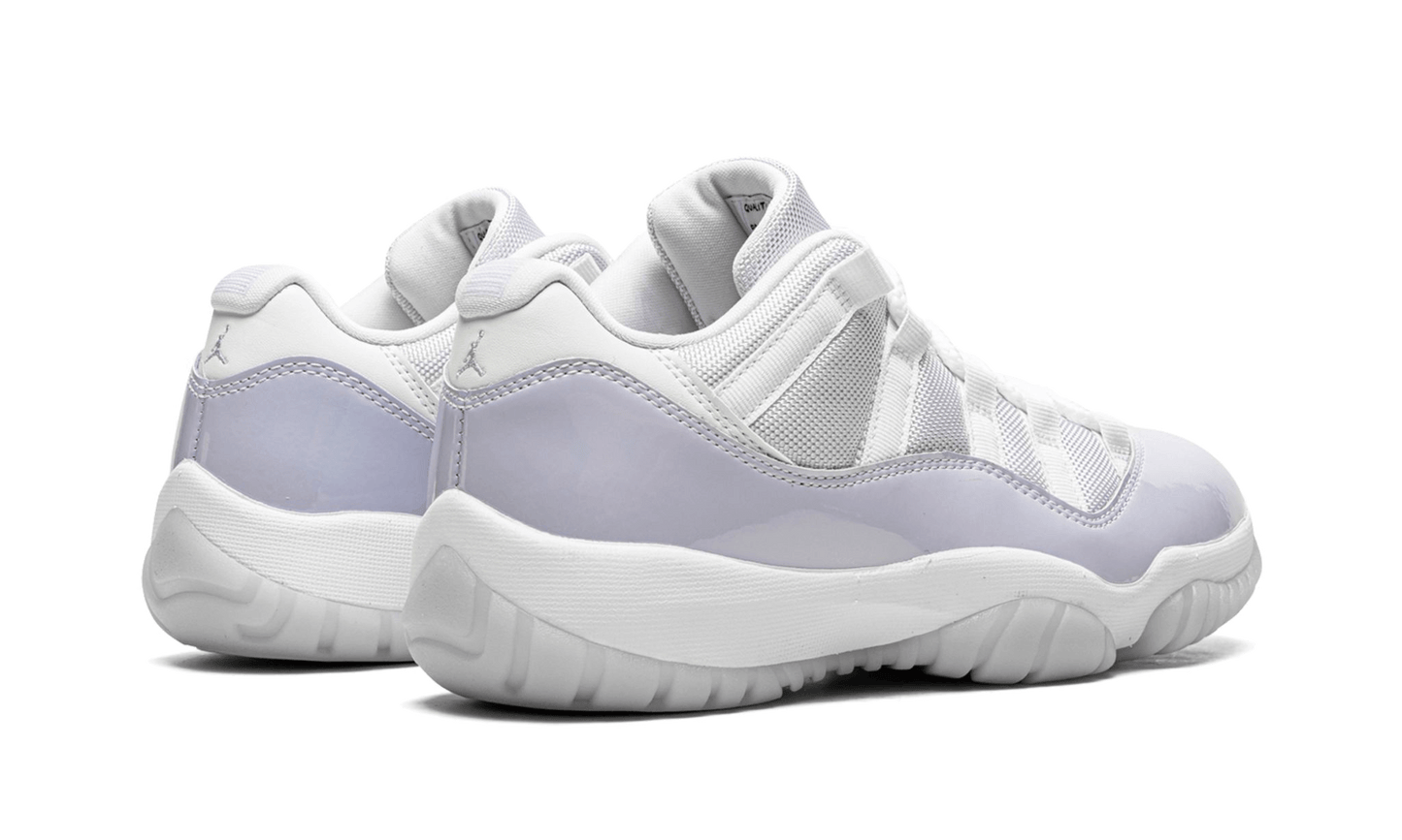 air-jordan-11-retro-low-pure-violet-45a6e4