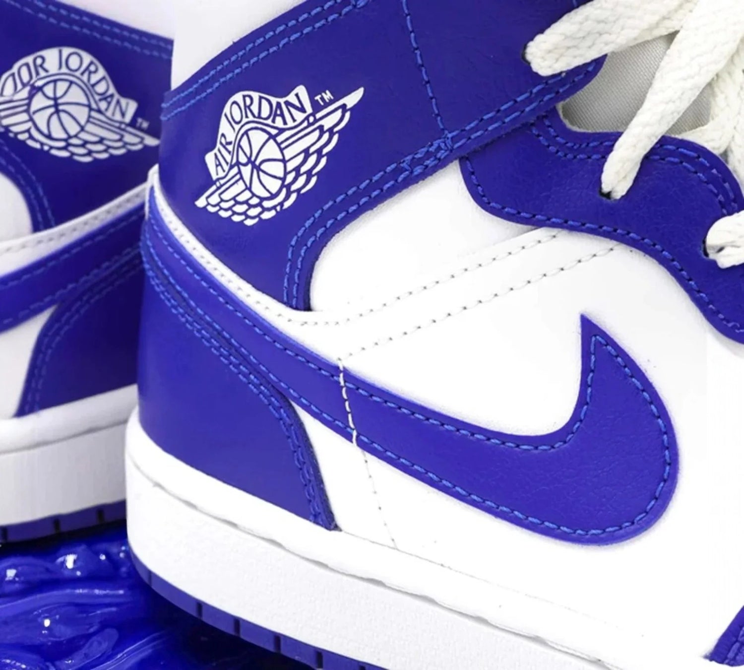 Jordan-1-Mid-Kentucky-Blue-_W_-Sneakers-Jordan-per-Uomo-e-Donna-Mush-Kicks