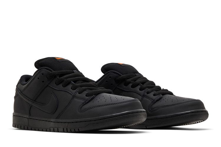 SB Dunk Low Pro Triple Black - FJ1674-001