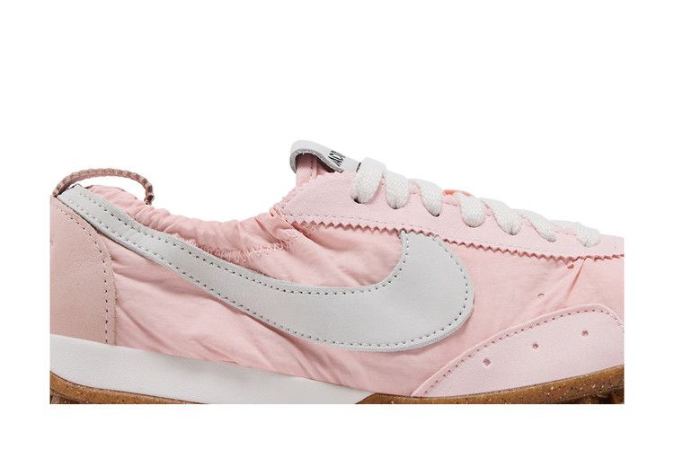 Jacquemus x Wmns Nike Moon Shoe SP 'Aluminum Pink' dettaglio suola e materiali