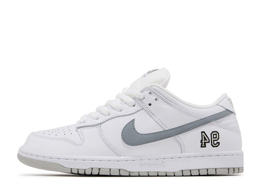 SB Dunk Low Supreme 94 White Metallic Silver - HQ8487-100