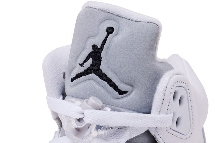 Air Jordan 5 Retro 'White Metallic' 2026 foto 9
