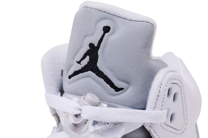 Air Jordan 5 Retro 'White Metallic' 2026 foto 9