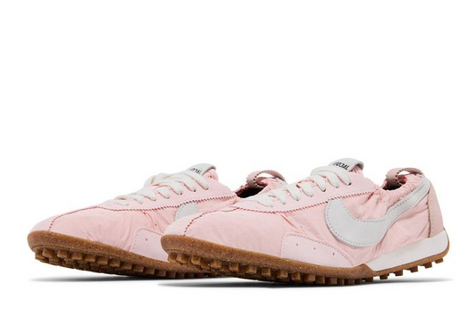 Jacquemus x Wmns Nike Moon Shoe SP 'Aluminum Pink' (HV8547 601) vista laterale