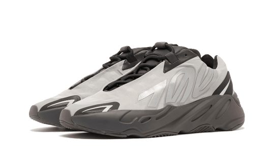 Adidas Yeezy 700 MNVN Metallic - GW9524