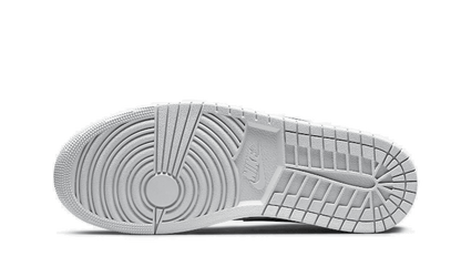 air-jordan-1-low-shadow-toe-45a6e4