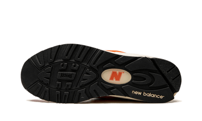 New Balance 990 V2 Made in USA Marigold - M990AI2