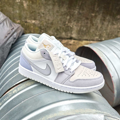 air-jordan-1-low-sky-grey-paris-45a6e4