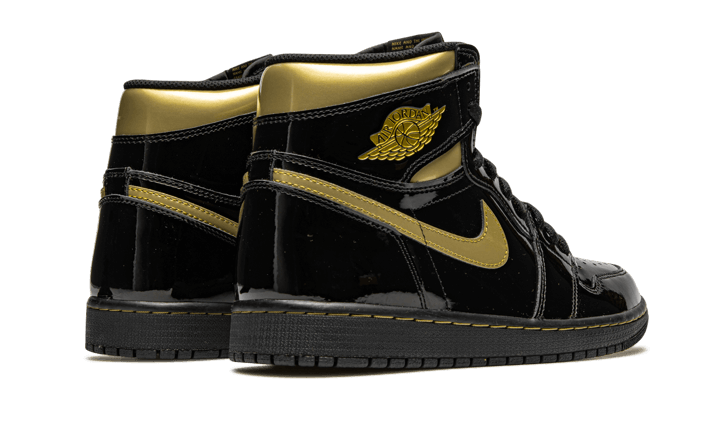 air-jordan-1-high-black-metallic-gold-45a6e4