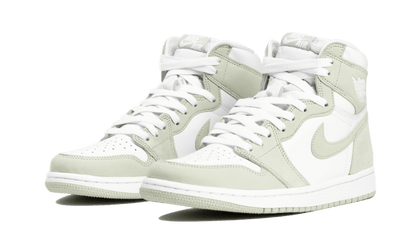 air-jordan-1-high-og-seafoam-45a6e4