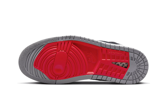 air-jordan-1-high-zoom-air-cmft-2-black-fire-red-cement-45a6e4