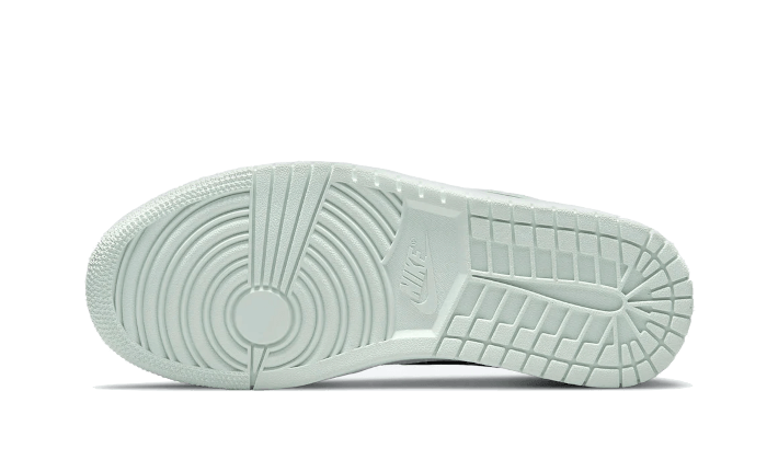 air-jordan-1-low-barely-green-45a6e4