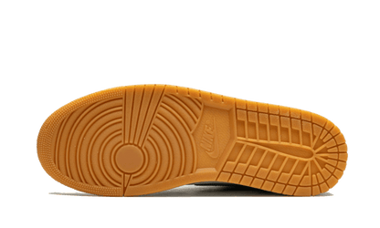 air-jordan-1-low-se-barcelona-print-45a6e4