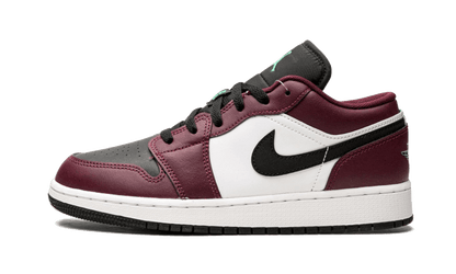 air-jordan-1-low-se-dark-beetroot-black-roma-green-45a6e4