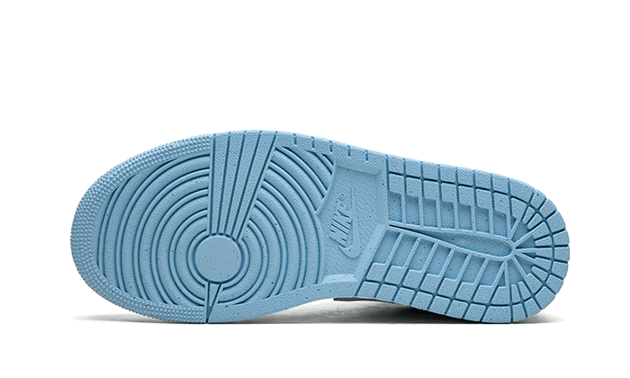 air-jordan-1-low-se-reverse-ice-blue-45a6e4