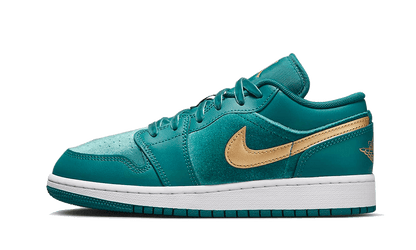 air-jordan-1-low-velvet-geode-teal-45a6e4