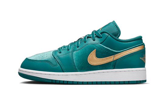 air-jordan-1-low-velvet-geode-teal-45a6e4