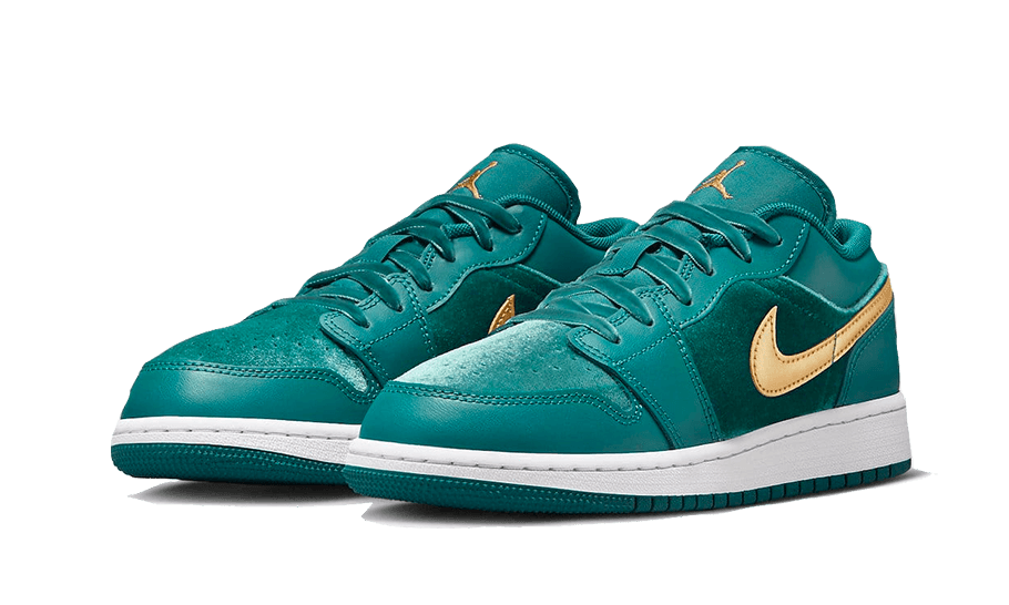 air-jordan-1-low-velvet-geode-teal-45a6e4