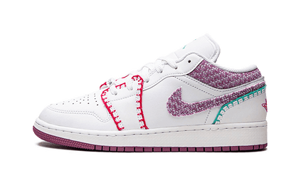 air-jordan-1-low-white-light-bordeaux-45a6e4