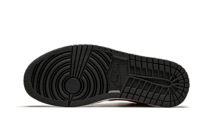 air-jordan-1-mid-black-siren-red-45a6e4