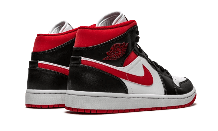 air-jordan-1-mid-gym-red-black-white-45a6e4
