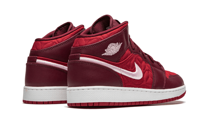 air-jordan-1-mid-se-red-quilt-45a6e4