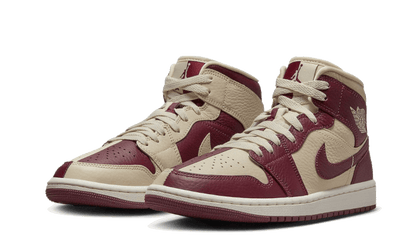 air-jordan-1-mid-split-beach-cherrywood-red-45a6e4