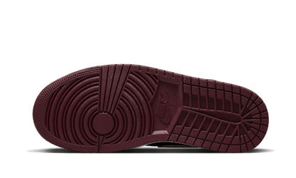 air-jordan-1-mid-split-beach-cherrywood-red-45a6e4