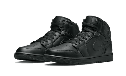 air-jordan-1-mid-triple-black-2022-45a6e4