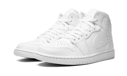 air-jordan-1-mid-triple-white-2022-45a6e4