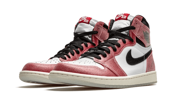 air-jordan-1-retro-high-trophy-room-chicago-friends--family-45a6e4