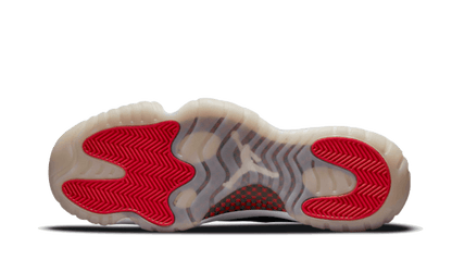 air-jordan-11-retro-low-ie-bred-2021-45a6e4