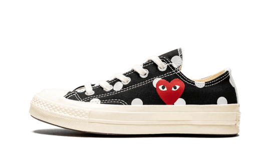 chuck-taylor-all-star-70s-ox-comme-des-garons-play-polka-dot-black-45a6e4